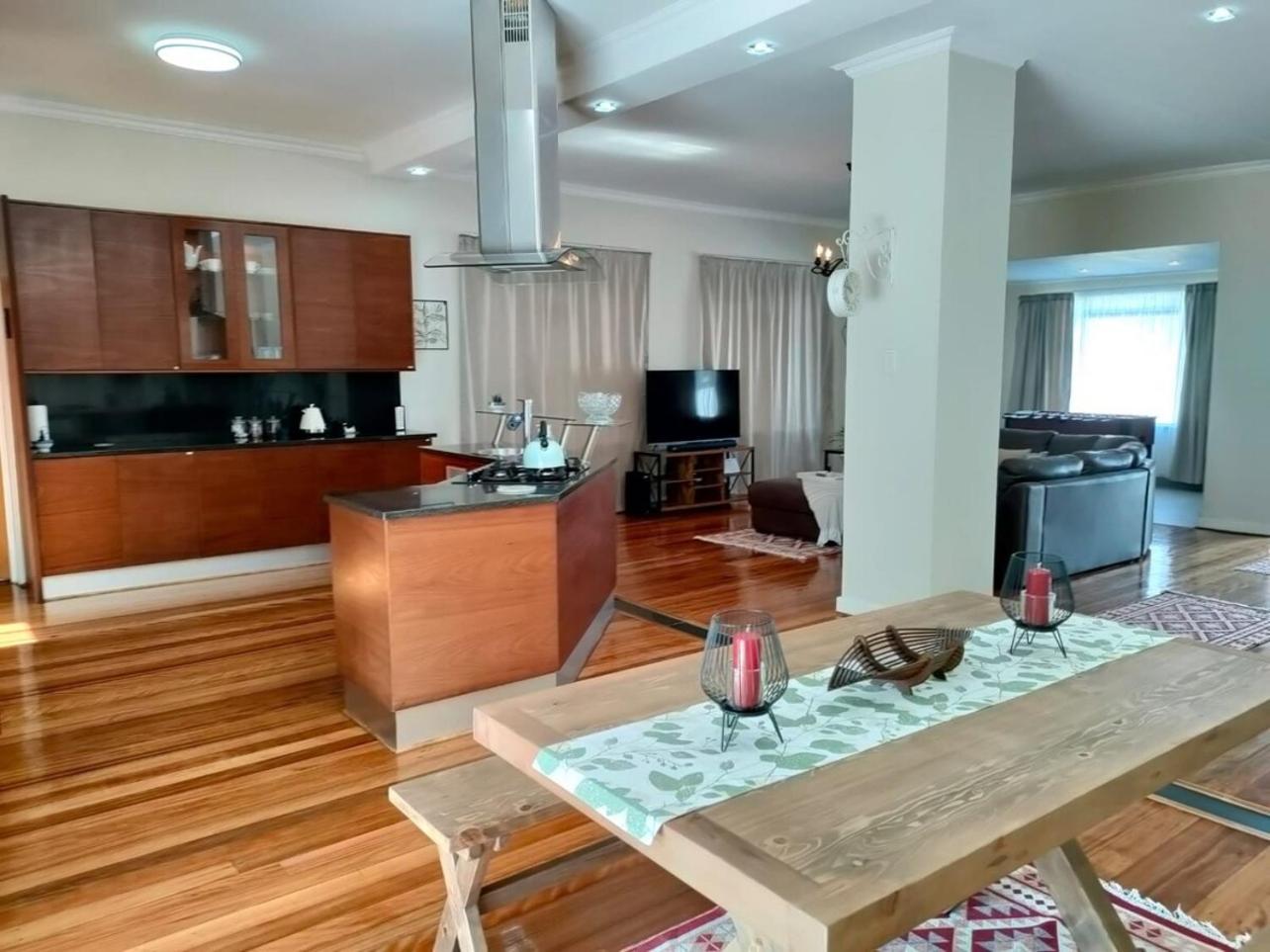 Luxury Living On Westview *