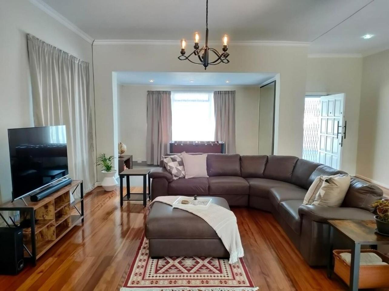 Luxury Living On Westview Holiday home