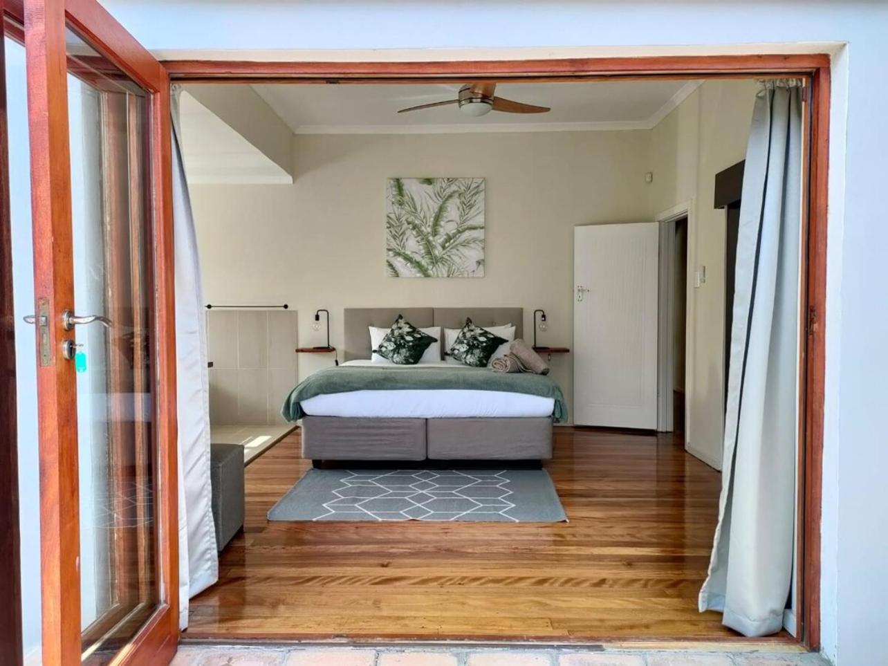Luxury Living On Westview