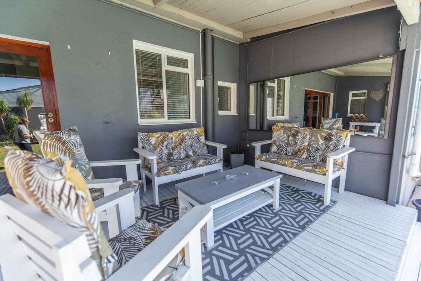 Luxury Living On Westview * Port Elizabeth